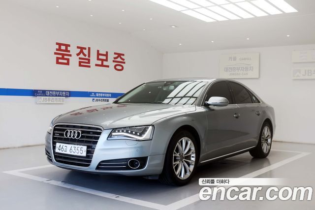 Audi A8 2011 — photo 6