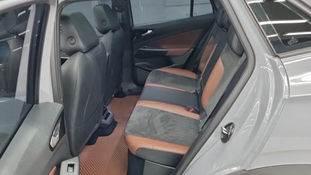 Volkswagen ID.4 2022 — photo 8