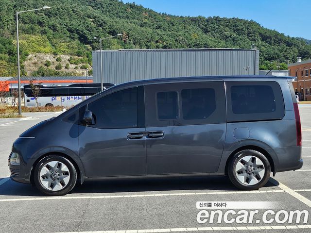 Hyundai Staria 2022 — photo 5