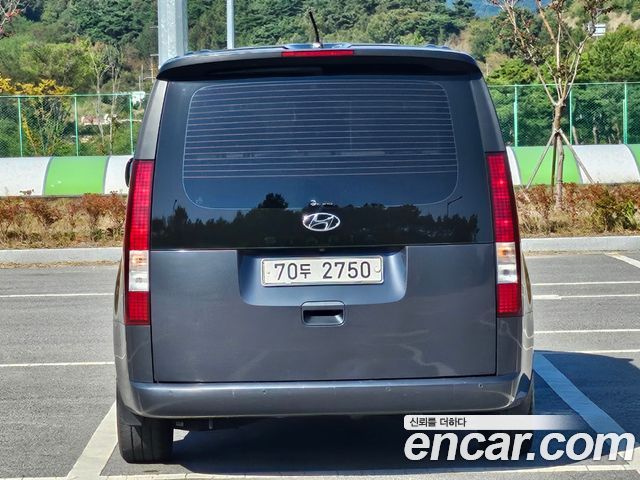 Hyundai Staria 2022 — photo 6