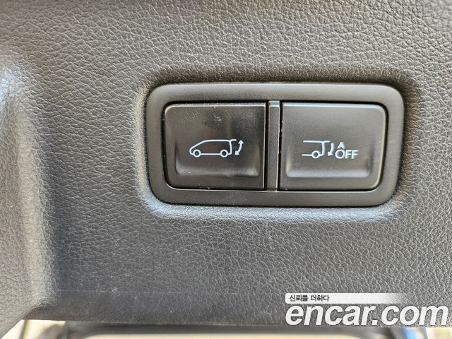 Hyundai Staria 2022 — photo 8