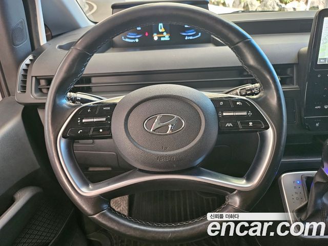 Hyundai Staria 2022 — photo 9