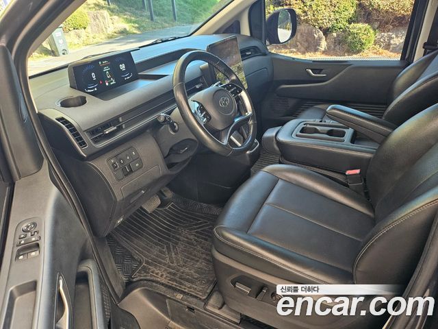 Hyundai Staria 2022 — photo 14