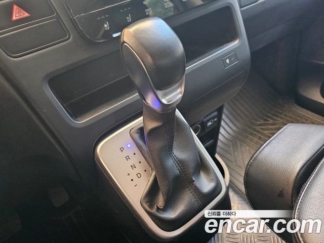 Hyundai Staria 2022 — photo 18
