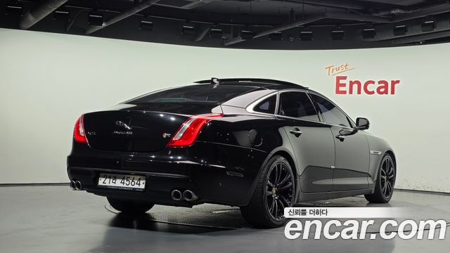 Jaguar XJ 2016 — photo 2