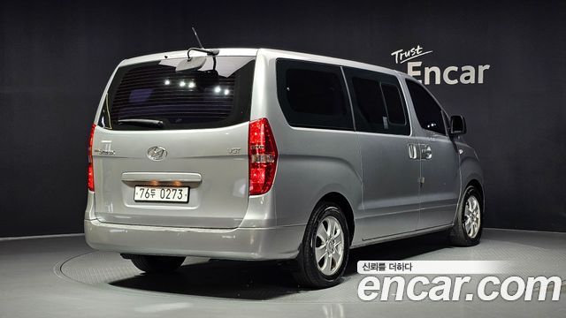 Hyundai Starex 2019 — photo 2