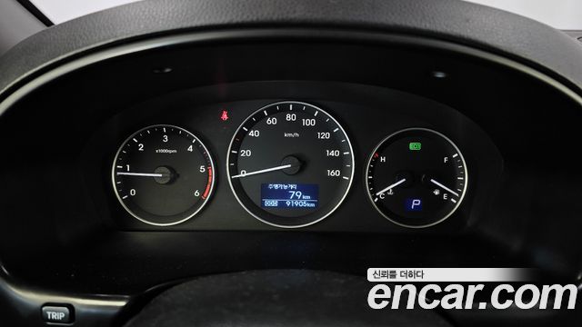 Hyundai Starex 2019 — photo 8