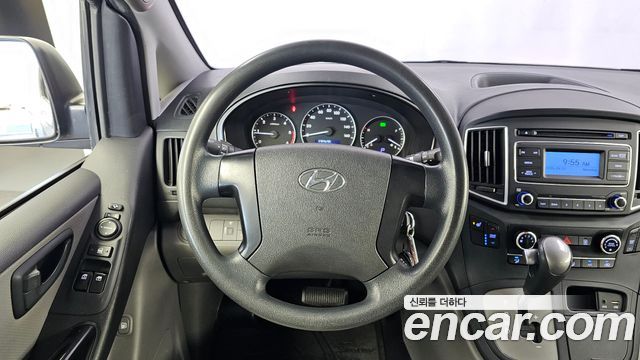 Hyundai Starex 2019 — photo 13