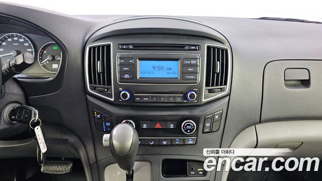 Hyundai Starex 2019 — photo 14
