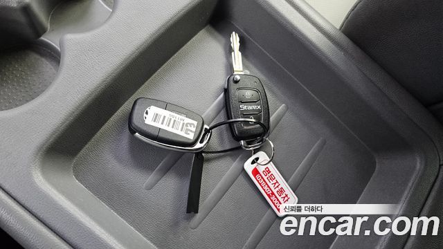 Hyundai Starex 2019 — photo 18