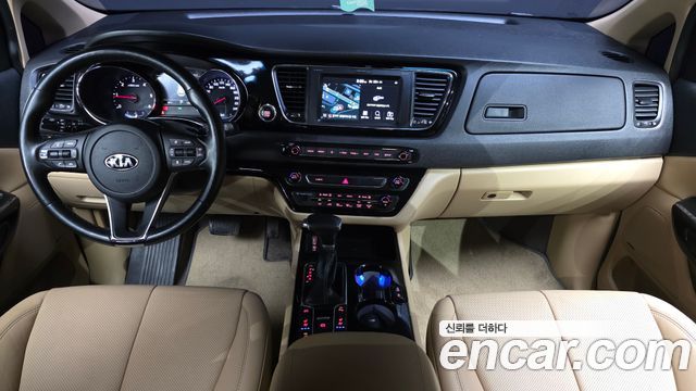 Kia Canival 2019 — photo 7