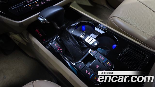 Kia Canival 2019 — photo 9