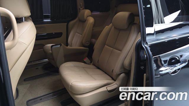 Kia Canival 2019 — photo 11