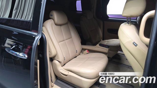 Kia Canival 2019 — photo 12
