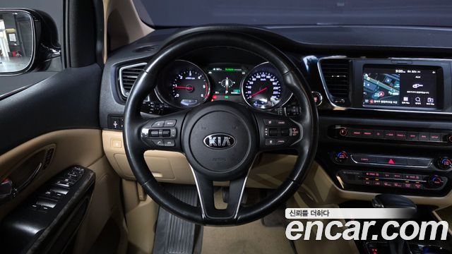 Kia Canival 2019 — photo 14