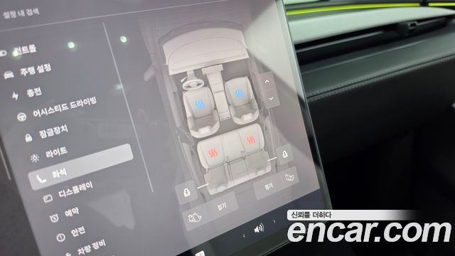 Tesla Model Y 2025 — photo 20