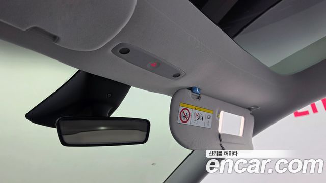 Tesla Model Y 2025 — photo 22