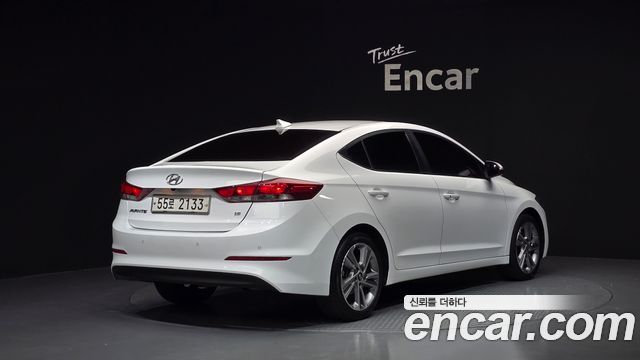 Hyundai AVANTE 2018 — photo 2
