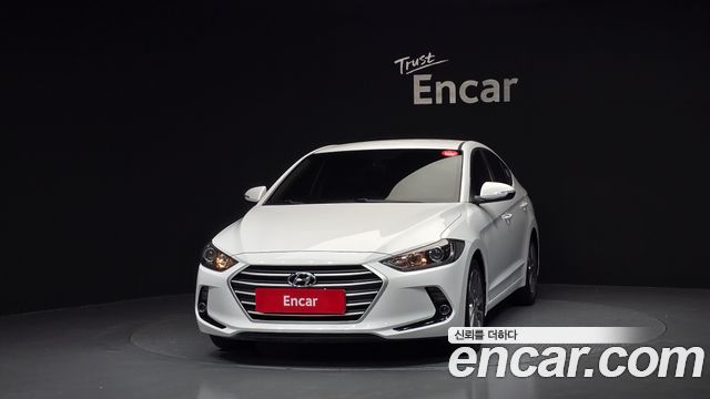 Hyundai AVANTE 2018 — photo 3
