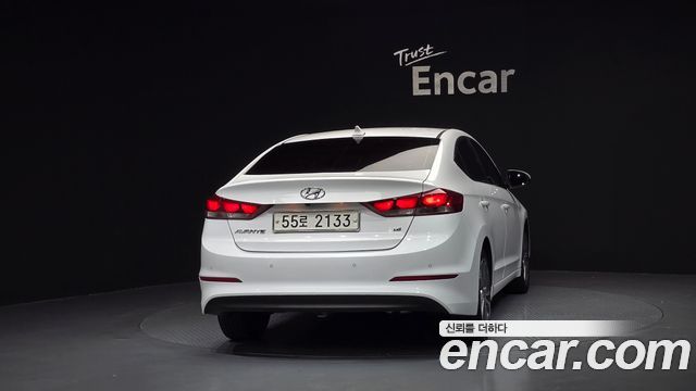 Hyundai AVANTE 2018 — photo 4