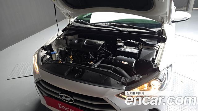 Hyundai AVANTE 2018 — photo 6