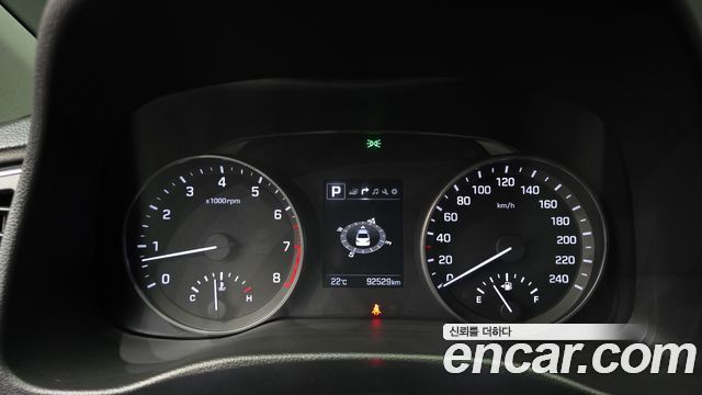 Hyundai AVANTE 2018 — photo 8