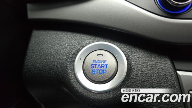 Hyundai AVANTE 2018 — photo 16