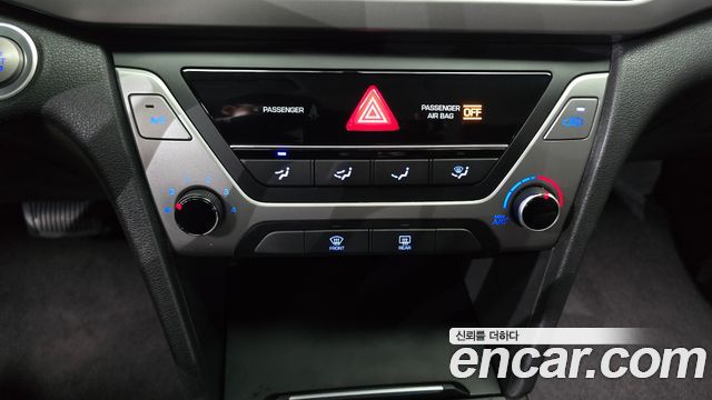 Hyundai AVANTE 2018 — photo 20