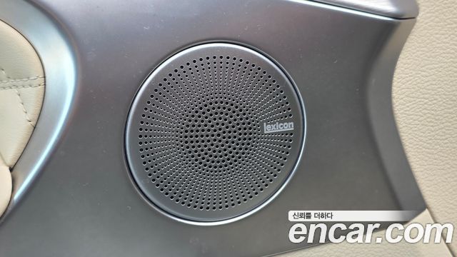 Genesis G70 2019 — photo 20