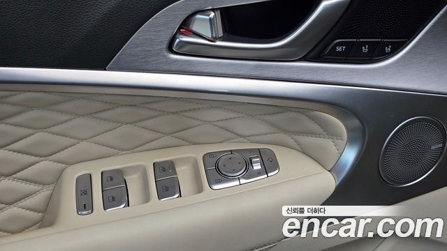 Genesis G70 2019 — photo 21