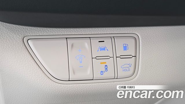 Genesis G70 2019 — photo 22