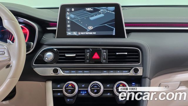 Genesis G70 2019 — photo 28