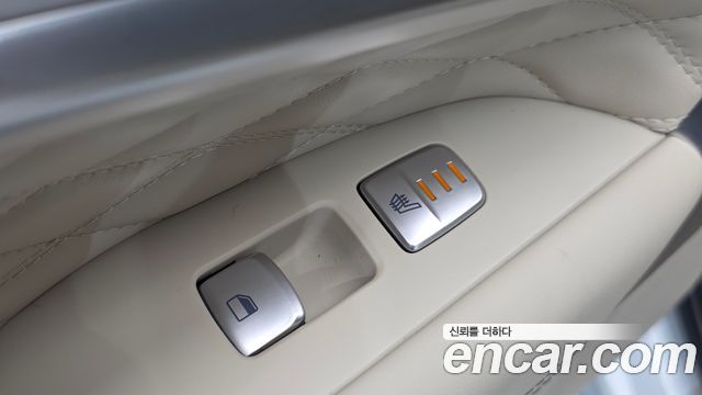 Genesis G70 2019 — photo 30