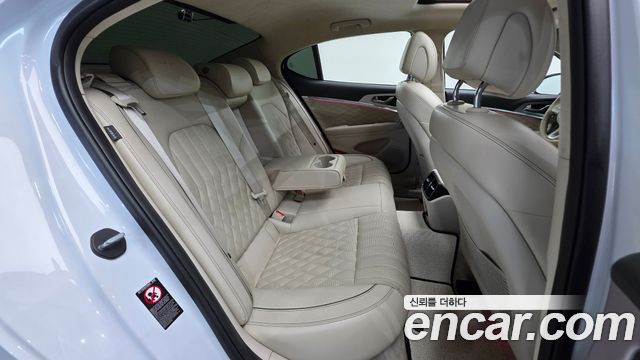 Genesis G70 2019 — photo 33