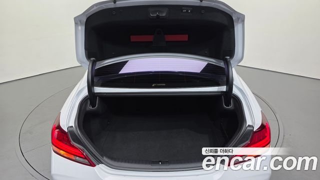 Genesis G70 2019 — photo 34