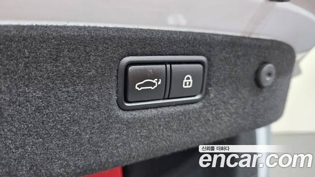 Genesis G70 2019 — photo 35