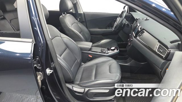 Kia Niro 2019 — photo 17