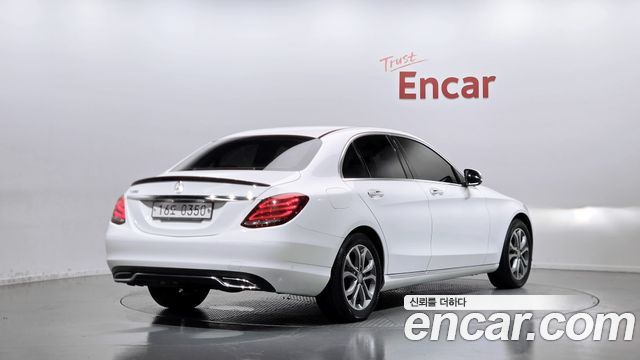 Mercedes-Benz C-Class 2017 — photo 2