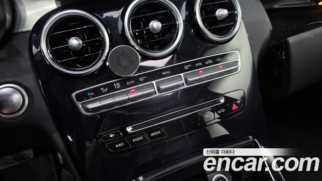 Mercedes-Benz C-Class 2017 — photo 11