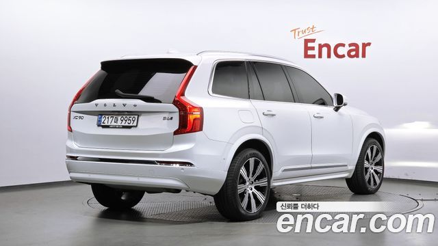 Volvo XC90 2023 — photo 2