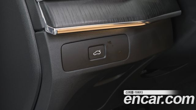 Volvo XC90 2023 — photo 21