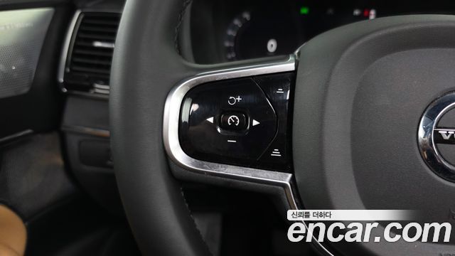 Volvo XC90 2023 — photo 23