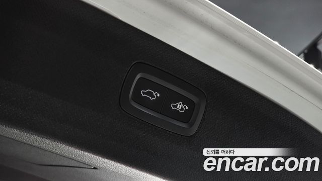 Volvo XC90 2023 — photo 26
