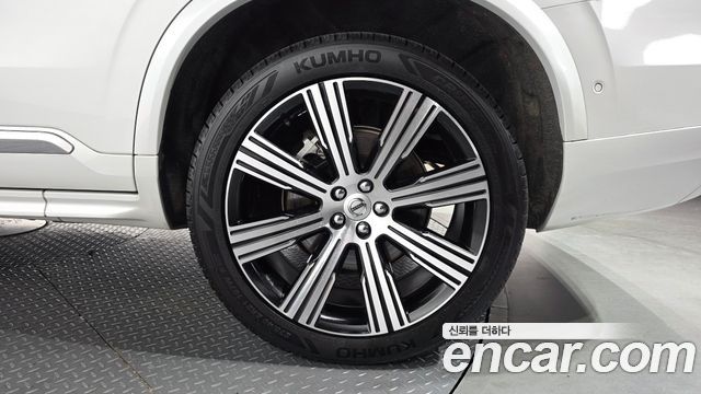 Volvo XC90 2023 — photo 7