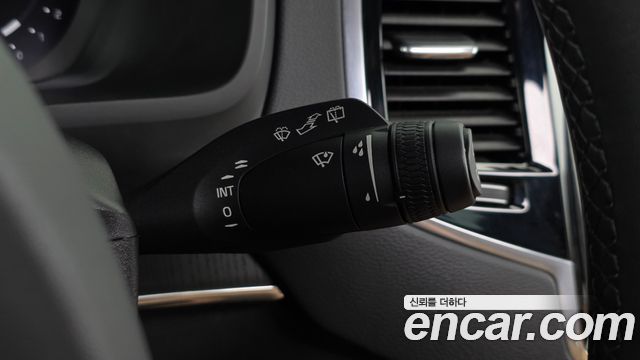 Volvo XC90 2023 — photo 28