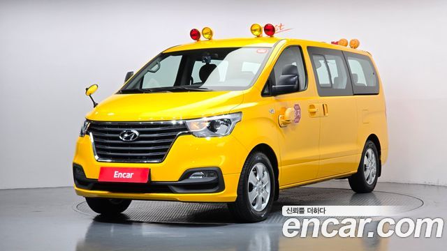 Hyundai Starex 2019 — photo 1