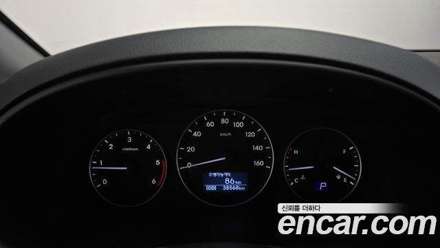 Hyundai Starex 2019 — photo 8
