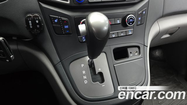 Hyundai Starex 2019 — photo 9