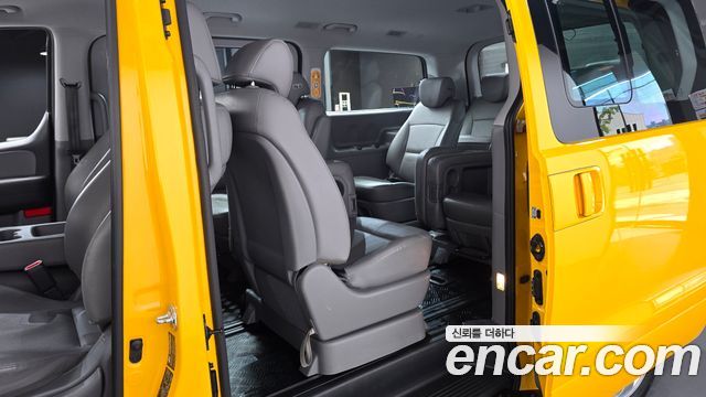 Hyundai Starex 2019 — photo 11