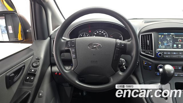 Hyundai Starex 2019 — photo 13